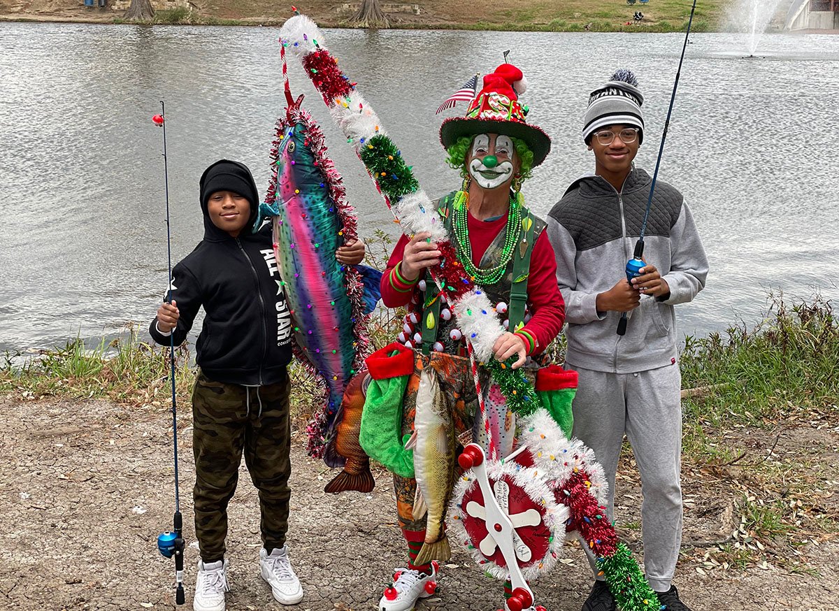 Insulators Union Local 87 - USA Hosts ‘Fishing Lines at Christmas Time’ for San Antonio Youth